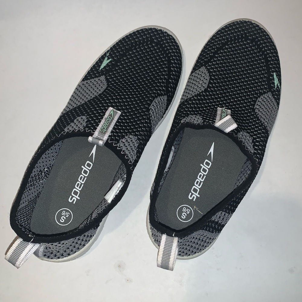 Speedo water shoes swim shoes